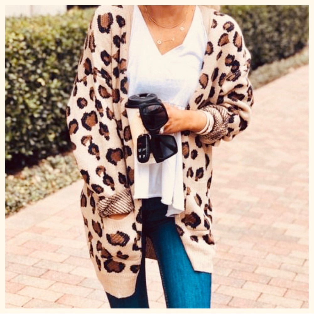 ✨LAST ✨Leopard side pocket cardigan - Picture 2 of 4